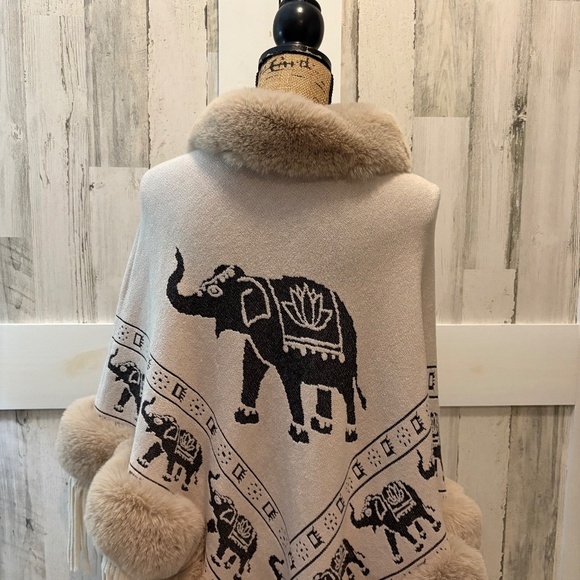 PONCHO - BEIGE SAFARI ELEPHANT THEME - ONE SIZE - Picture 5 of 7